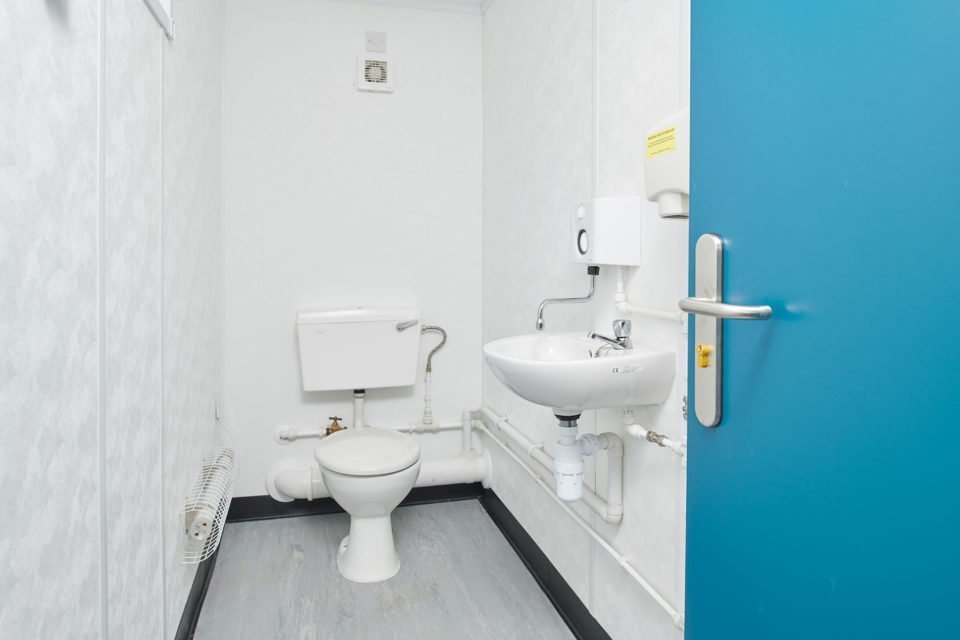 596-Jackleg-Toilet-for-Sale-960x640-1.jpg 12Ft x 9Ft 2+1 Jackleg Toilet Cabin - Image 1